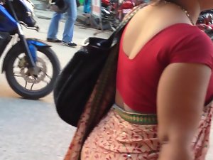 i want to fuck this nepali aunty