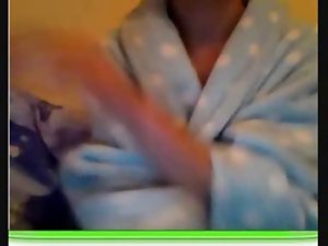 Uk barely legal teen strips from dressing gown and plays